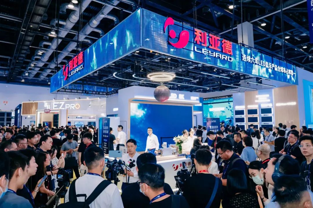 “AI+智能显示”引领未来 爱游戏新品InfoComm展大放异彩
